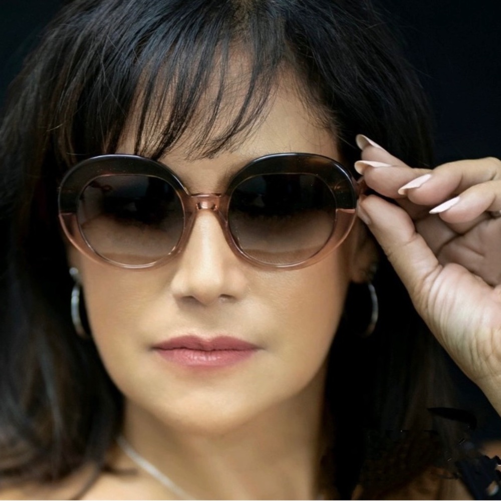 HOT AND ELEGANT SUNGLASSES FOR WOMEN